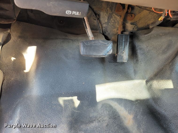 image for item ML9446 2001 Ford F550 Super Duty XL  dump truck