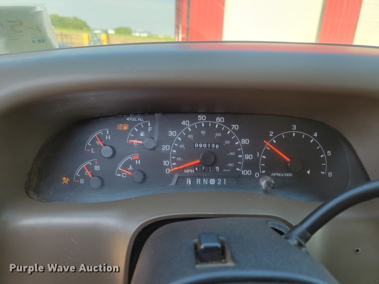 image for item ML9446 2001 Ford F550 Super Duty XL  dump truck