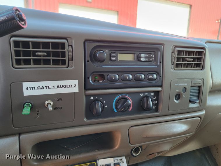 image for item ML9446 2001 Ford F550 Super Duty XL  dump truck