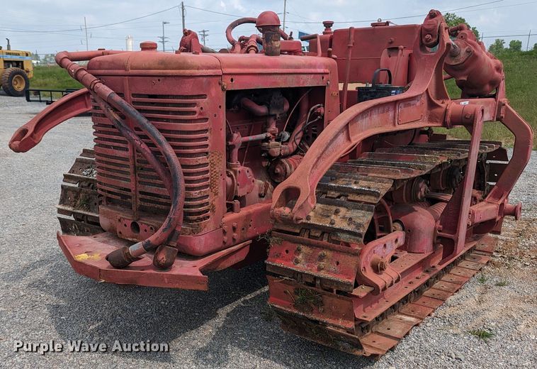 image for item MO9040 International T9  dozer