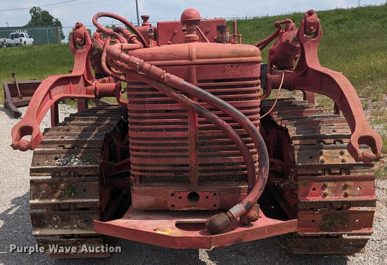 International T9 dozer in Oklahoma City, OK Item MO9040 sold Purple
