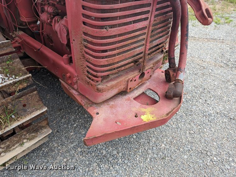 image for item MO9040 International T9  dozer