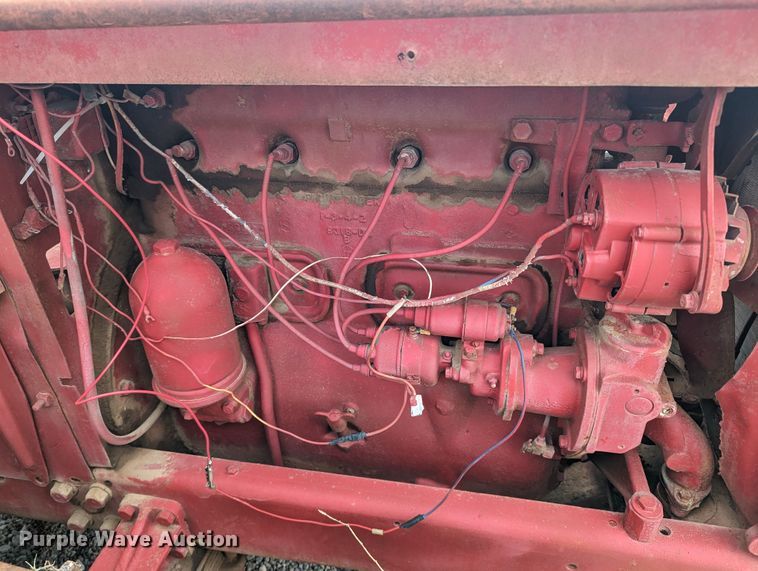 image for item MO9040 International T9  dozer