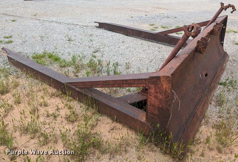 image for item MO9040 International T9  dozer