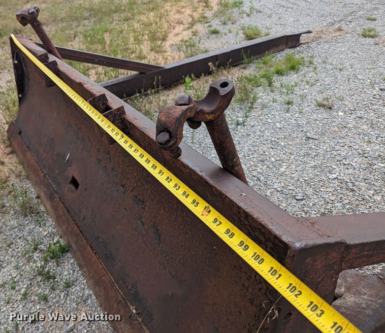 image for item MO9040 International T9  dozer