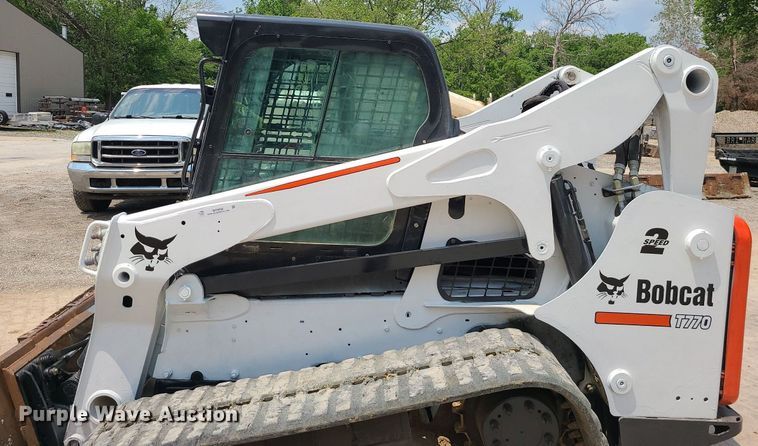 image for item MO9856 2014 Bobcat T770  tracked skid steer loader