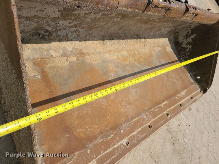 image for item MO9856 2014 Bobcat T770  tracked skid steer loader