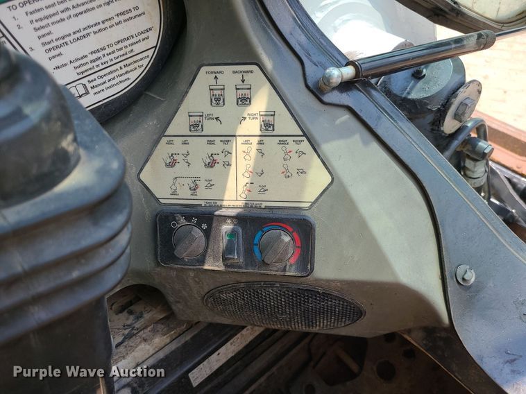 image for item MO9856 2014 Bobcat T770  tracked skid steer loader