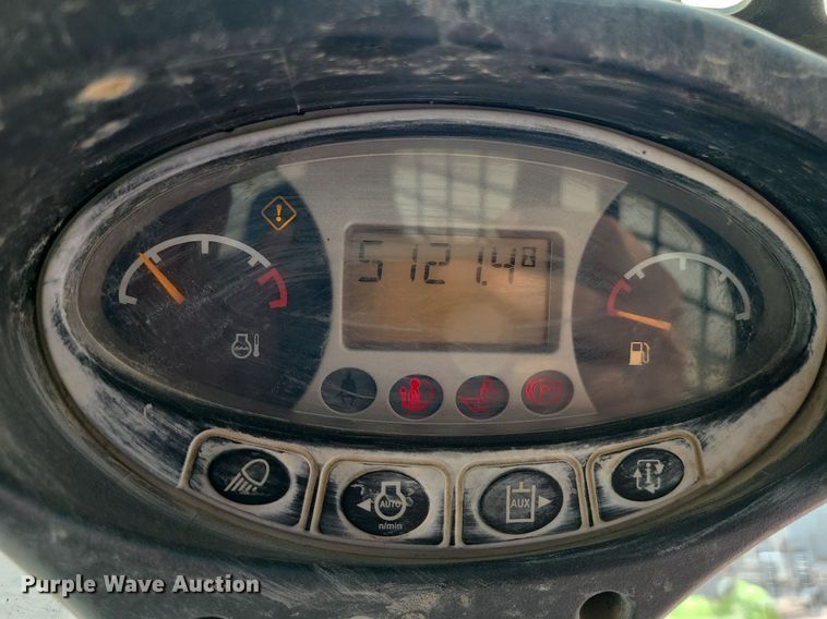 image for item MO9856 2014 Bobcat T770  tracked skid steer loader