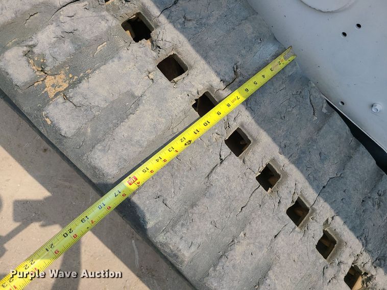 image for item MO9856 2014 Bobcat T770  tracked skid steer loader