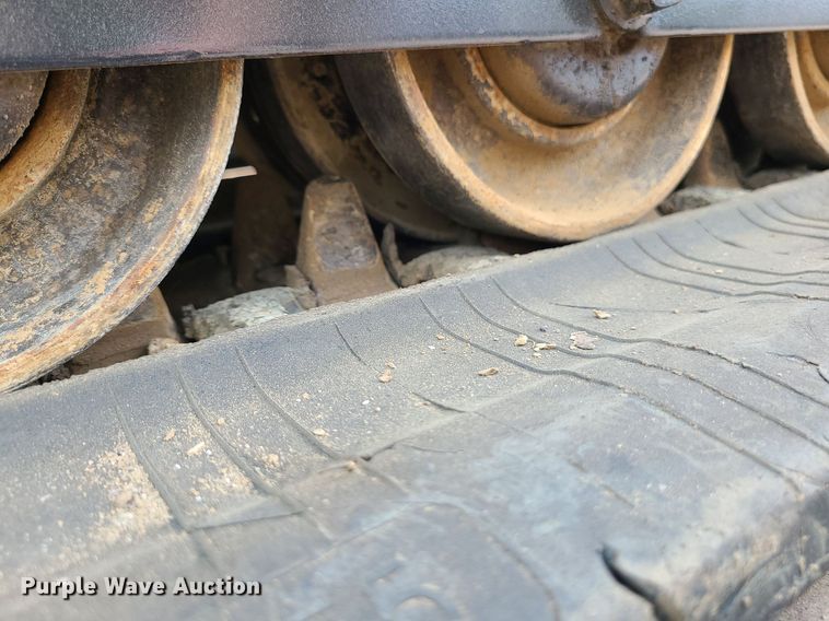 image for item MO9856 2014 Bobcat T770  tracked skid steer loader