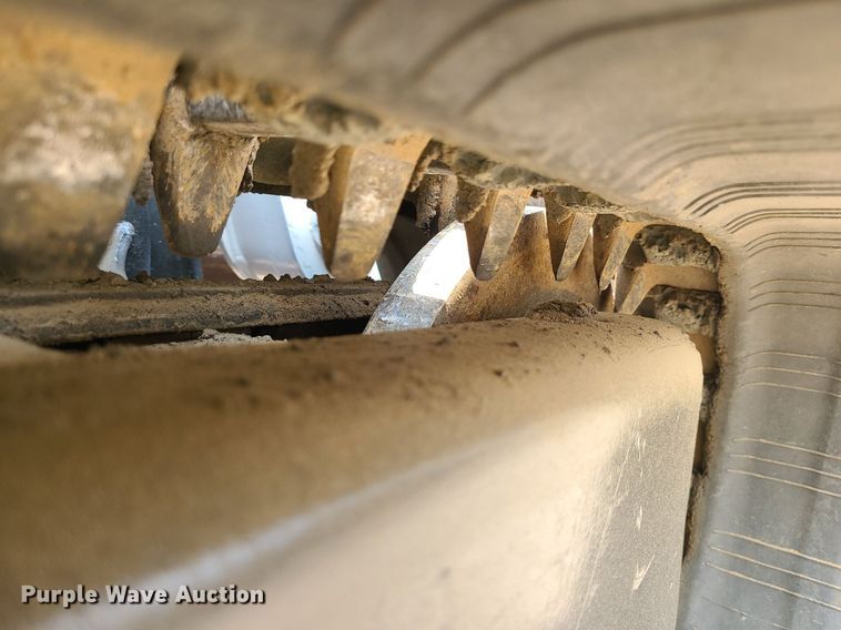 image for item MO9856 2014 Bobcat T770  tracked skid steer loader