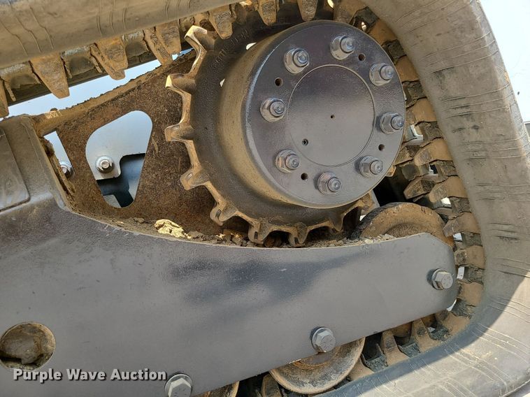 image for item MO9856 2014 Bobcat T770  tracked skid steer loader