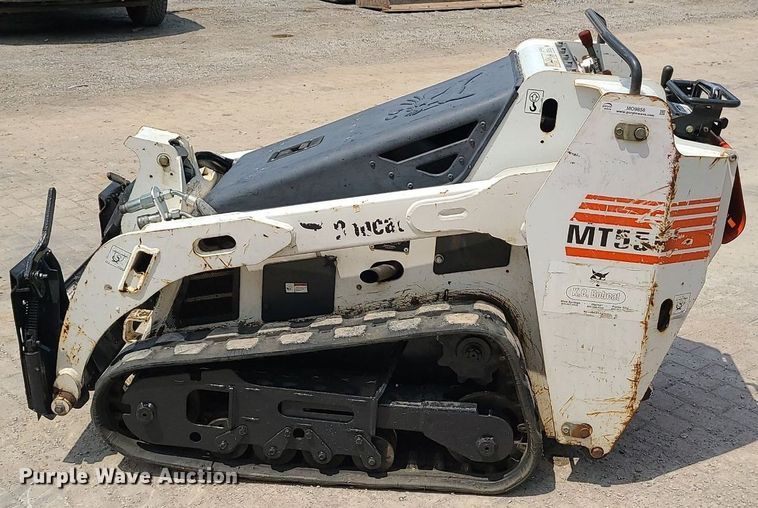 image for item MO9858 2012 Bobcat MT55  compact utility loader