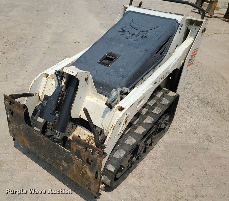 image for item MO9858 2012 Bobcat MT55  compact utility loader