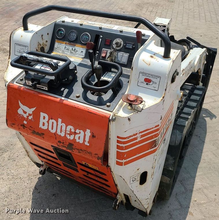 image for item MO9858 2012 Bobcat MT55  compact utility loader