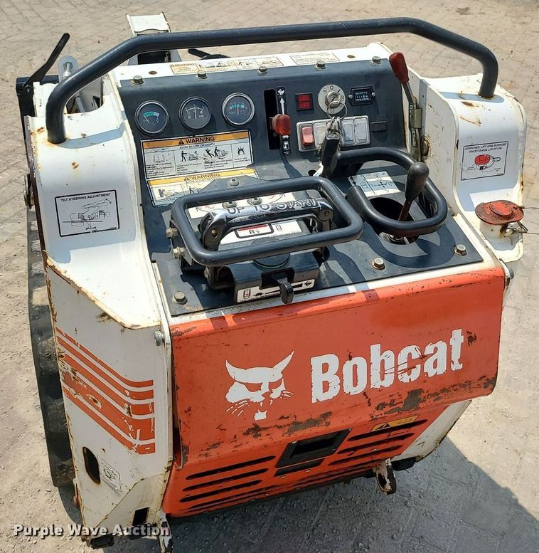 image for item MO9858 2012 Bobcat MT55  compact utility loader