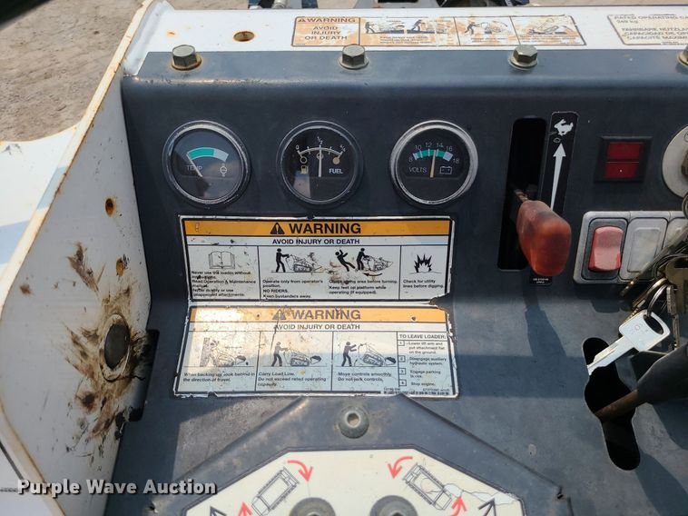 image for item MO9858 2012 Bobcat MT55  compact utility loader