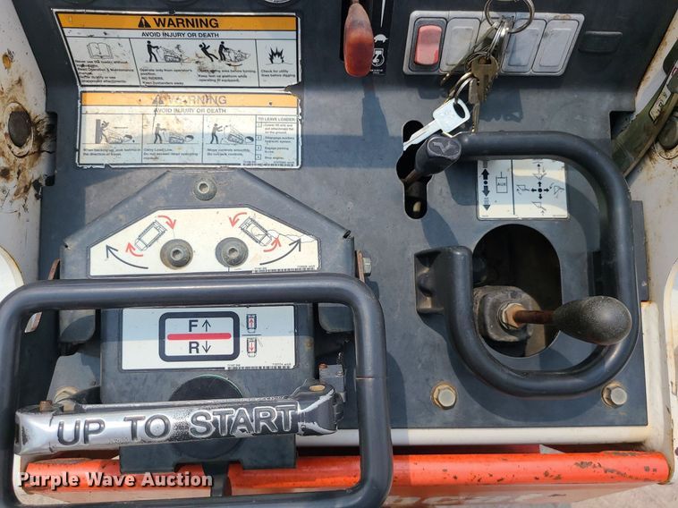 image for item MO9858 2012 Bobcat MT55  compact utility loader