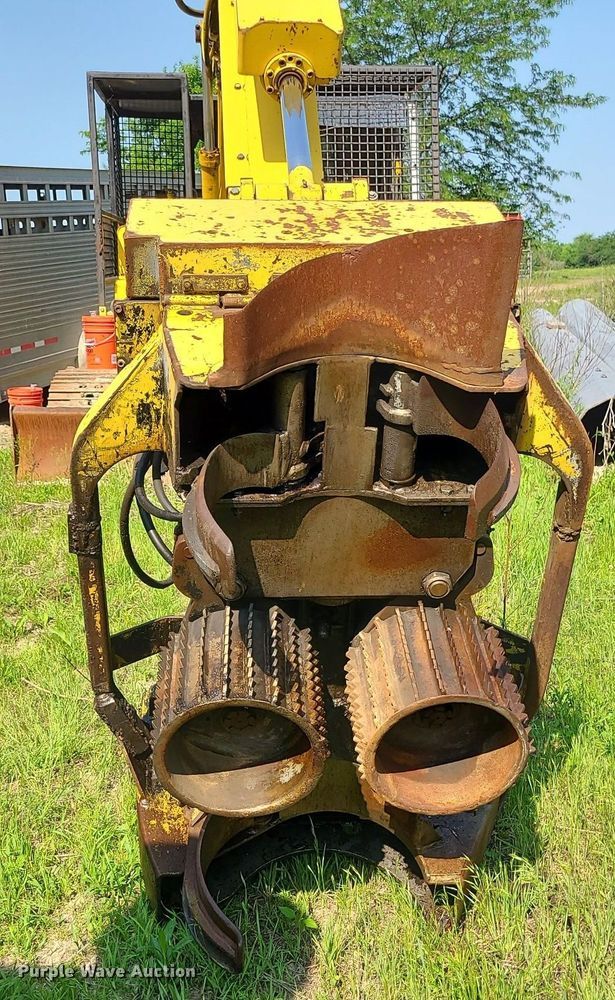 image for item MO9863 Harvester