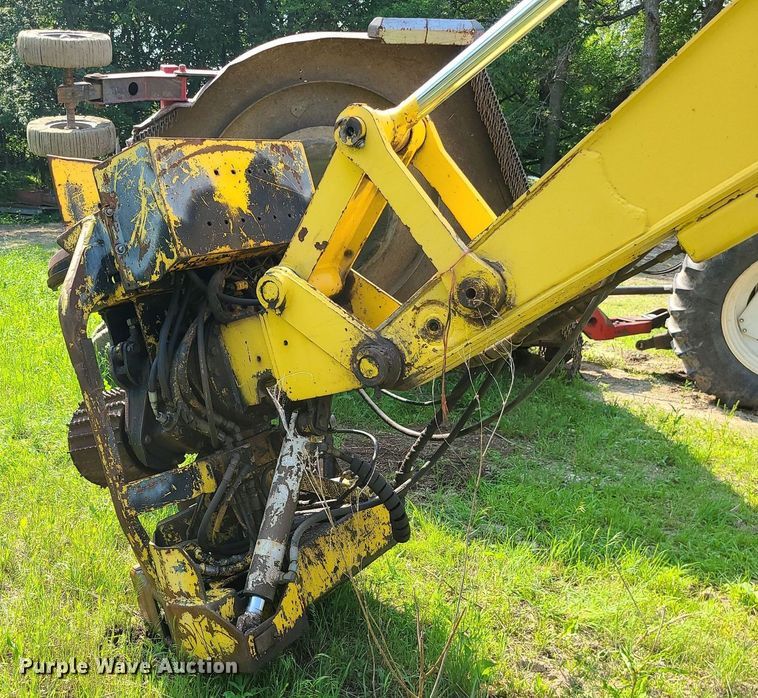 image for item MO9863 Harvester
