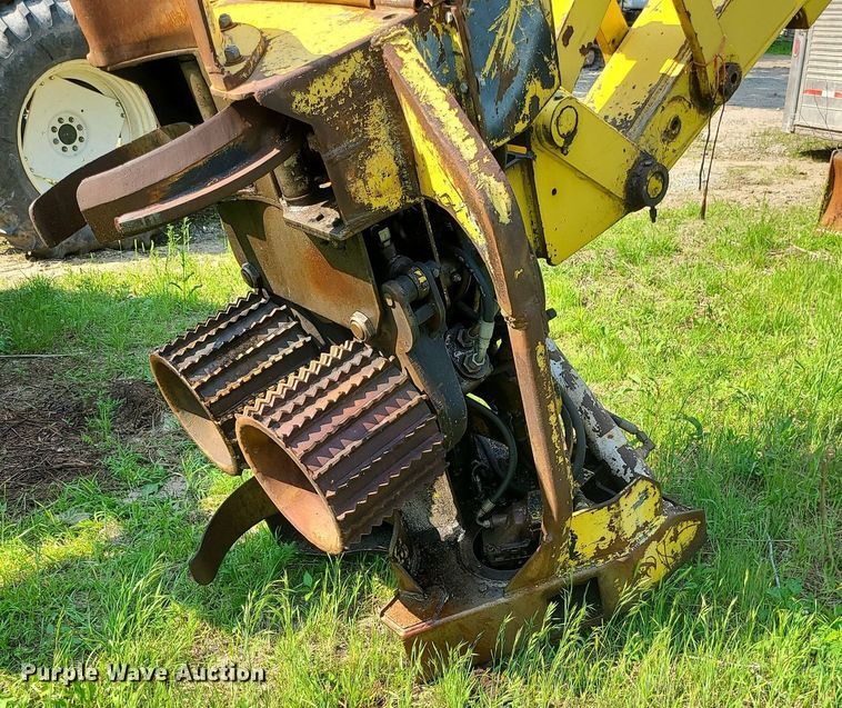 image for item MO9863 Harvester