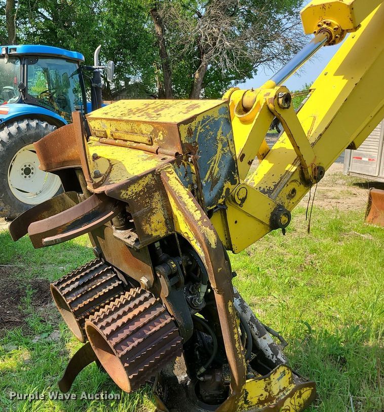 image for item MO9863 Harvester