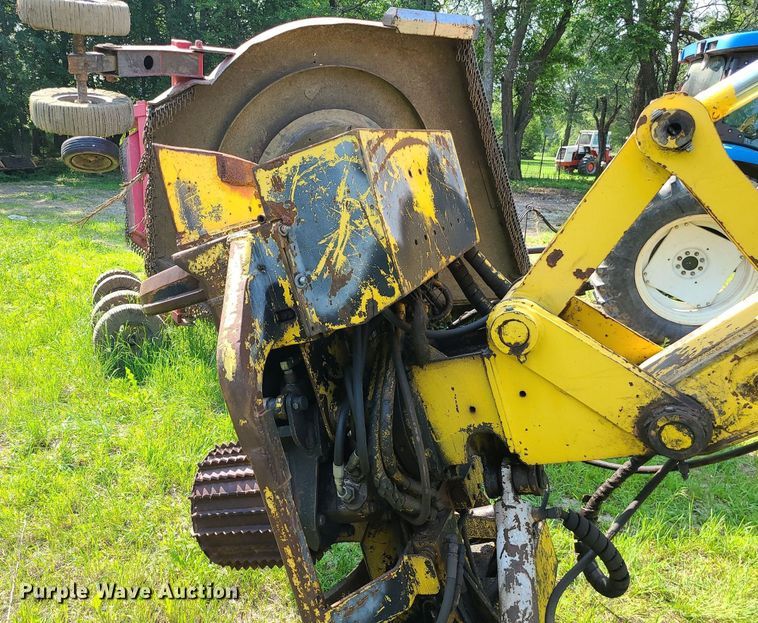 image for item MO9863 Harvester