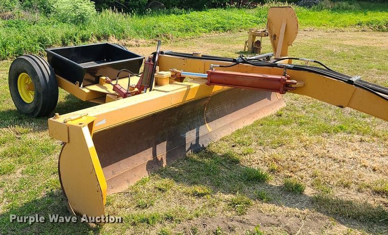 image for item MO9865 Industrial America 140R  grader