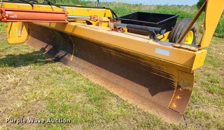 image for item MO9865 Industrial America 140R  grader