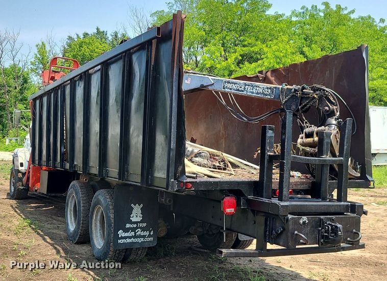 image for item MO9870 1997 Ford LTS9000  crane truck