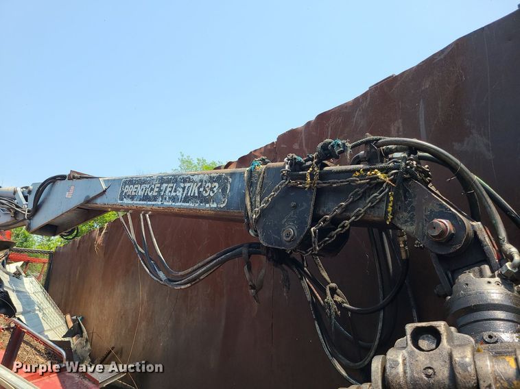 image for item MO9870 1997 Ford LTS9000  crane truck