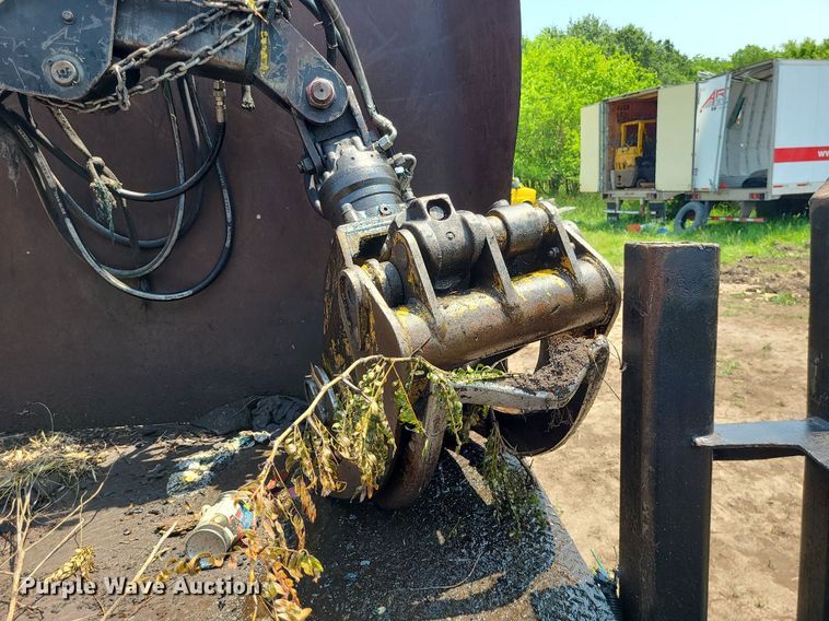 image for item MO9870 1997 Ford LTS9000  crane truck