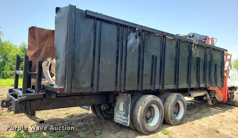 image for item MO9870 1997 Ford LTS9000  crane truck