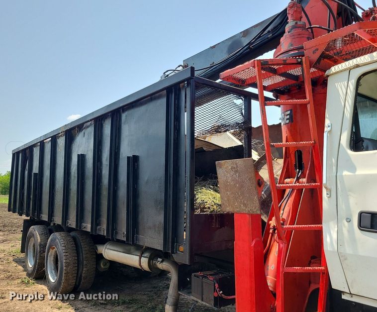 image for item MO9870 1997 Ford LTS9000  crane truck