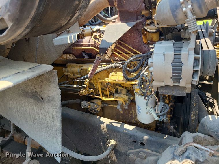 image for item MO9870 1997 Ford LTS9000  crane truck