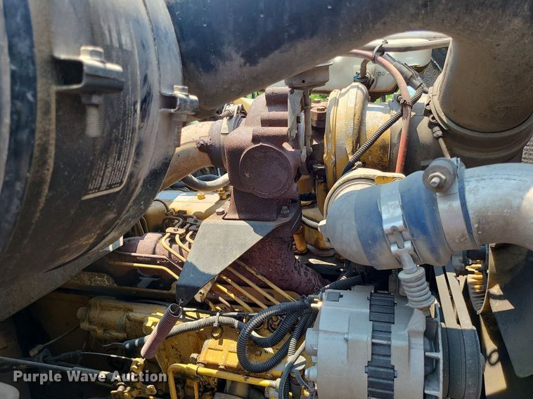 image for item MO9870 1997 Ford LTS9000  crane truck