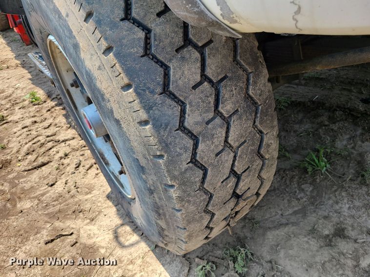 image for item MO9870 1997 Ford LTS9000  crane truck