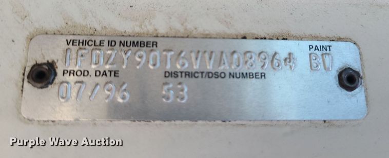 image for item MO9870 1997 Ford LTS9000  crane truck