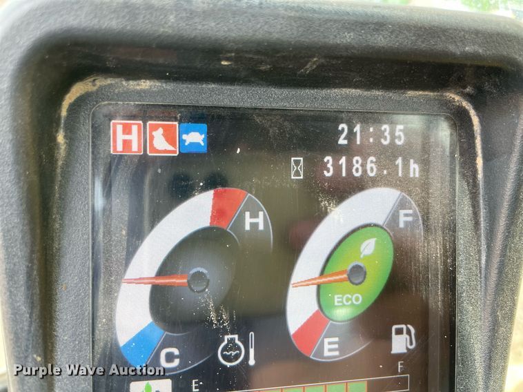 image for item MR9067 2018 Kobelco SK140SRLC  mini excavator