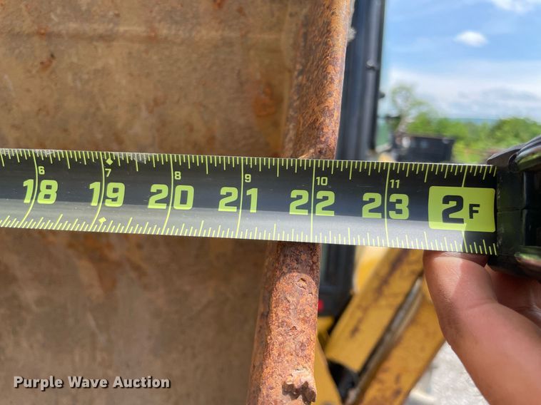 image for item MR9068 2011 Caterpillar 420E  backhoe