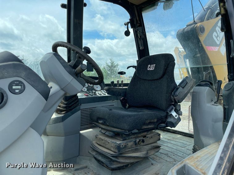 image for item MR9068 2011 Caterpillar 420E  backhoe