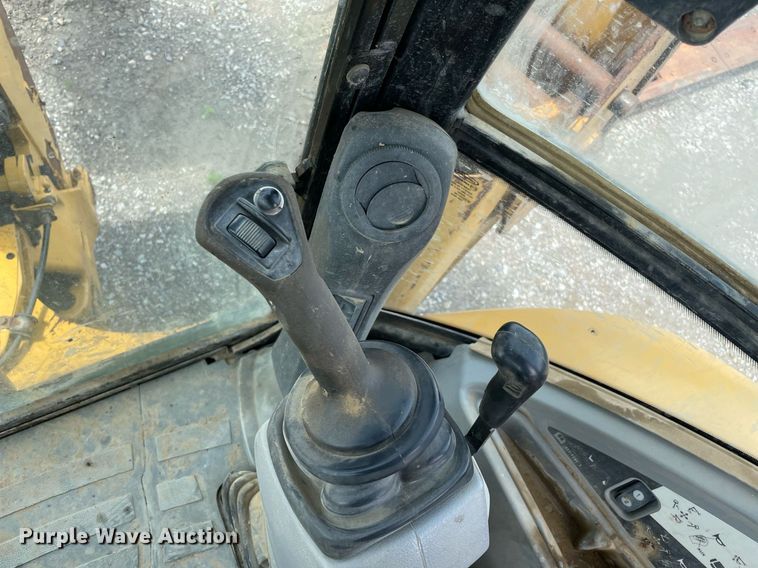 image for item MR9068 2011 Caterpillar 420E  backhoe