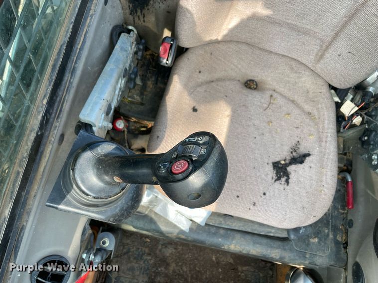 image for item MR9077 2013 Case TV380  tracked skid steer loader