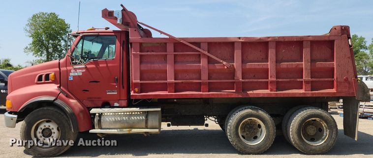 image for item MW9735 2000 Sterling L8513  dump truck
