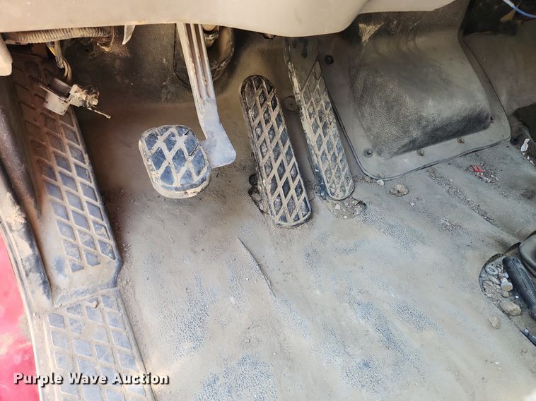 image for item MW9735 2000 Sterling L8513  dump truck