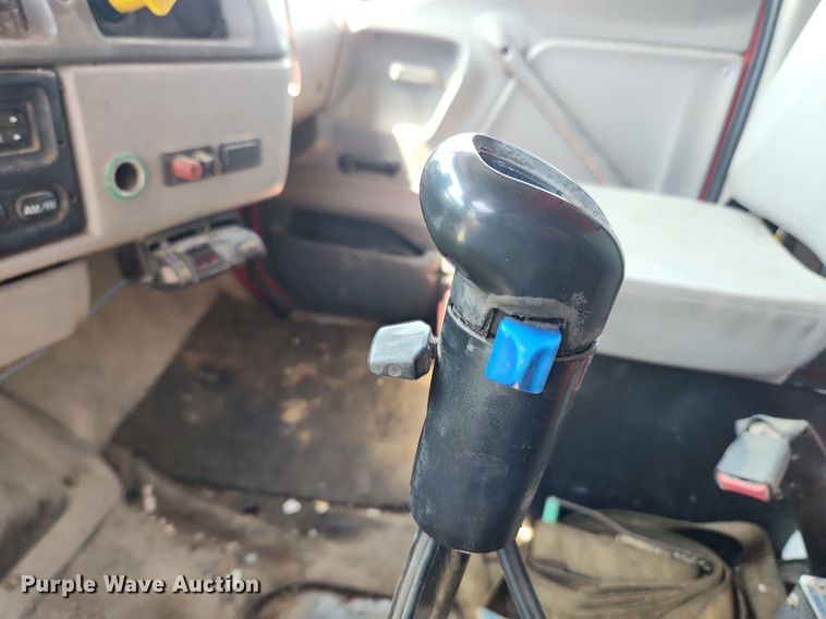 image for item MW9735 2000 Sterling L8513  dump truck