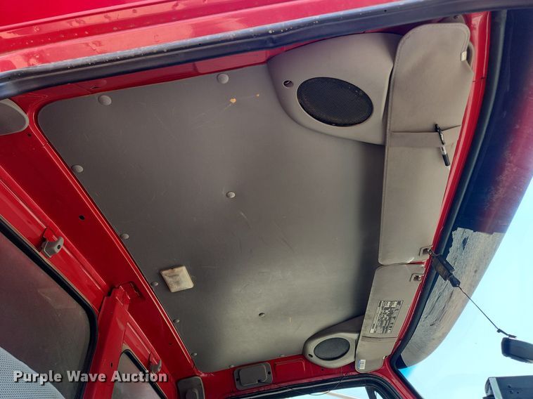 image for item MW9735 2000 Sterling L8513  dump truck