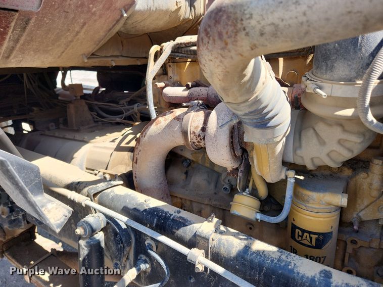 image for item MW9735 2000 Sterling L8513  dump truck