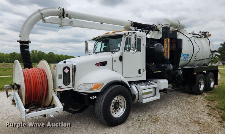 image for item MW9763 2009 Peterbilt 340  sewer jetter truck